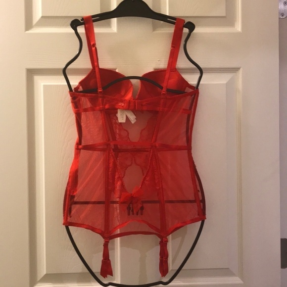 💖 Victoria’s Secret Lace Slip Garter Set Designer - Picture 4 of 5